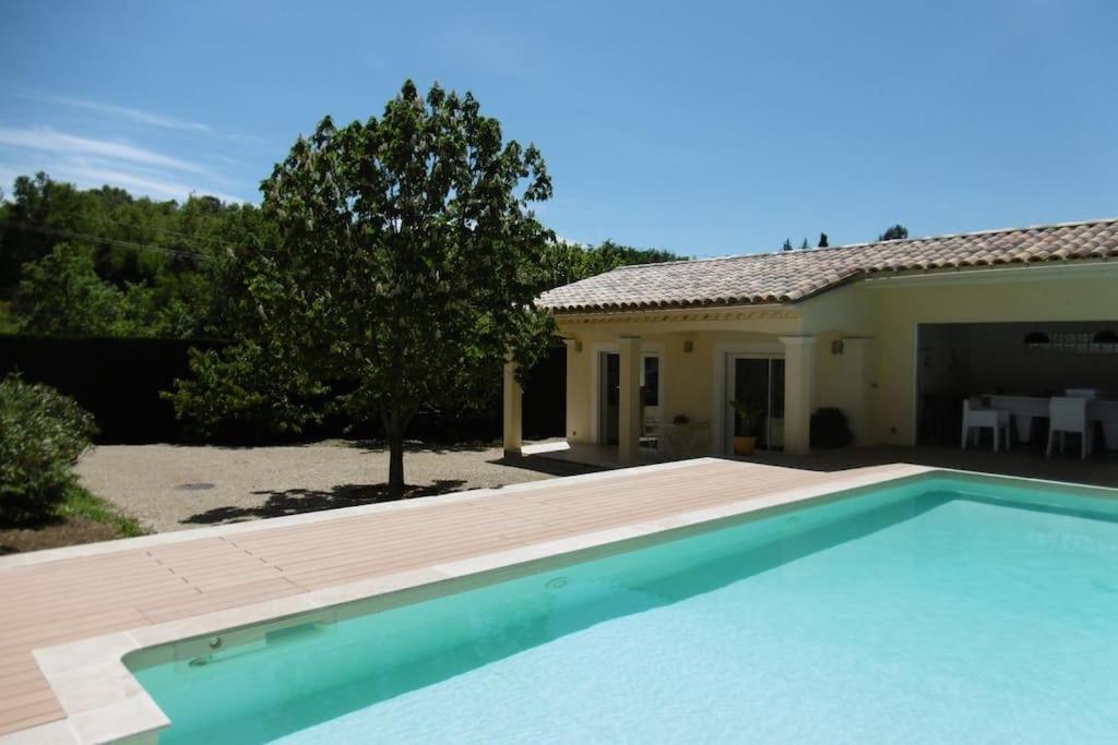 Maison Avec Piscine Pour 2 Personnes A Holiday home Valensole